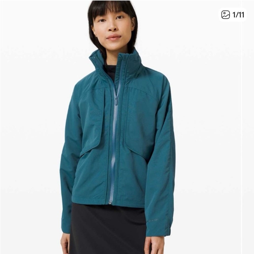 lululemon athletica Always Effortless Jacket in Jasper Green